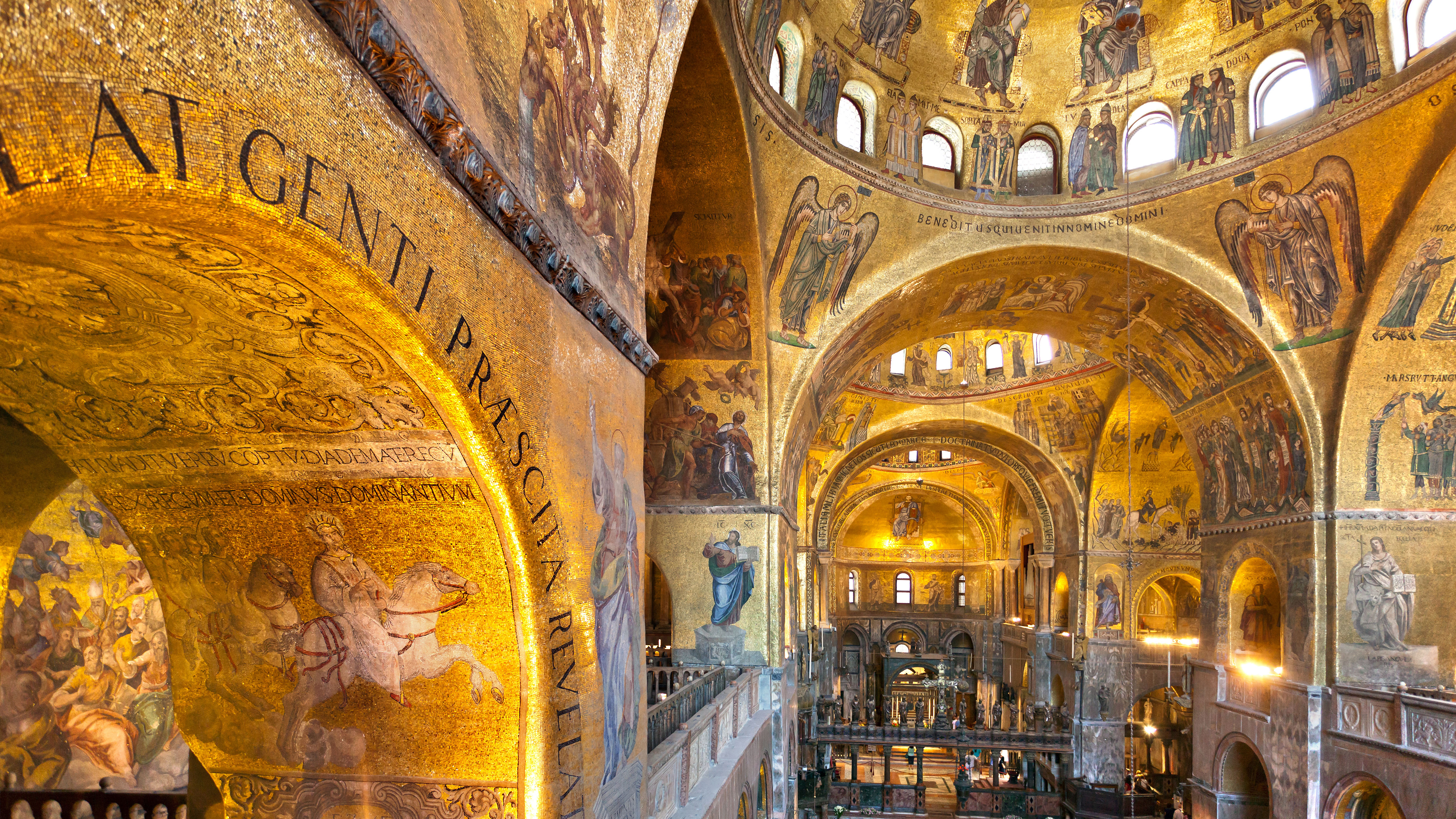 Art of the Early Middle Ages: St. Mark’s Basilica (1063), Venice, Italy. Photo credit: Dominic Arizona Bonuccelli.